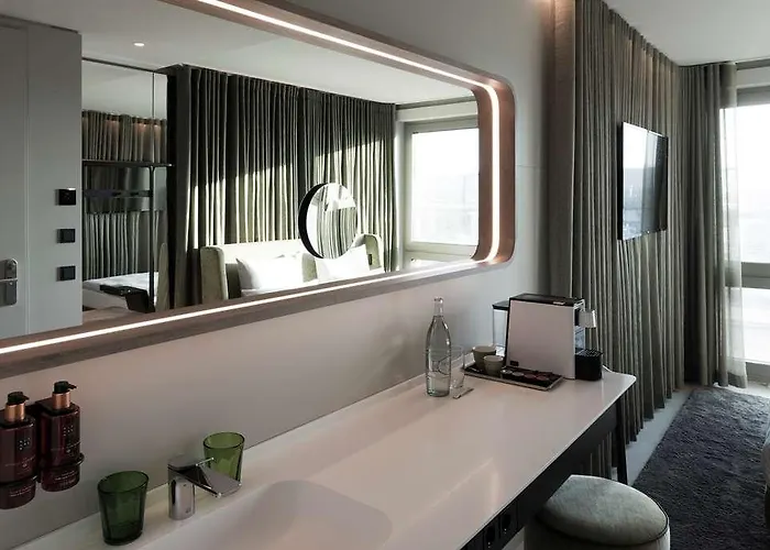 Hotel B Mine Frankfurt Airport