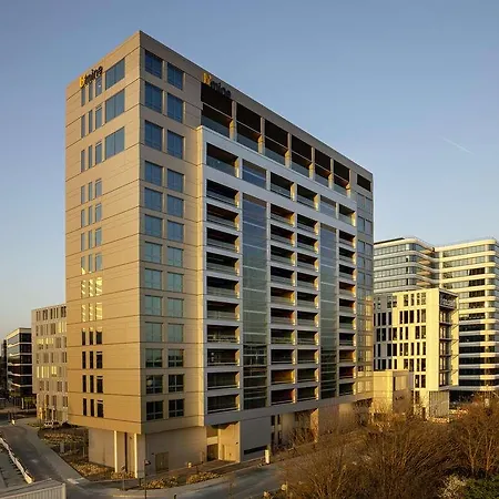 B Mine Frankfurt Airport * Φραγκφούρτη