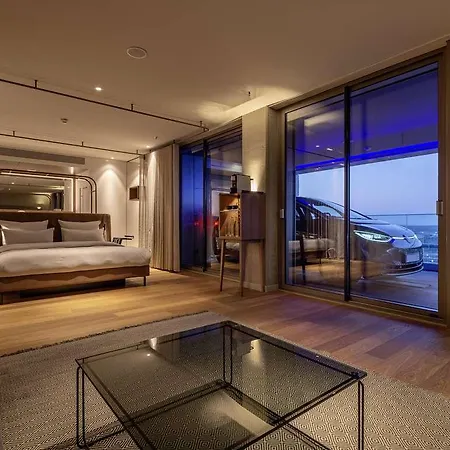 B Mine Frankfurt Airport