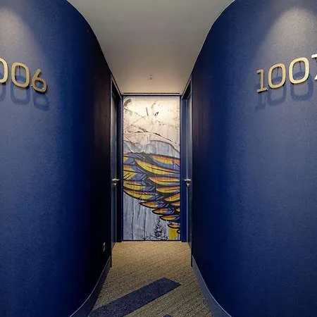 Hotel B Mine Frankfurt Airport *