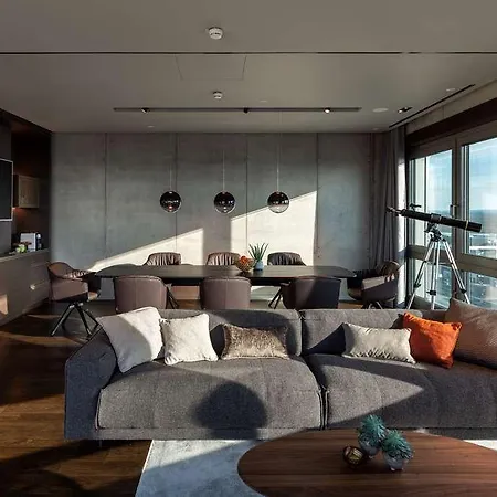 B Mine Frankfurt Airport 美因河畔法兰克福